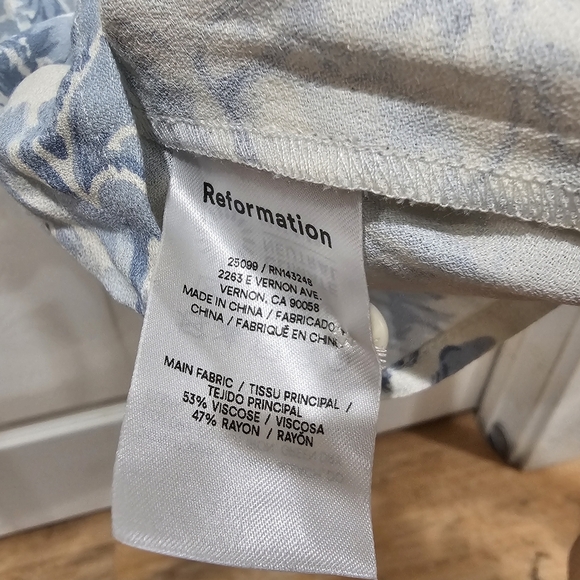 Reformation Gavin Midi Dress In Teacup - Picture 8 of 9